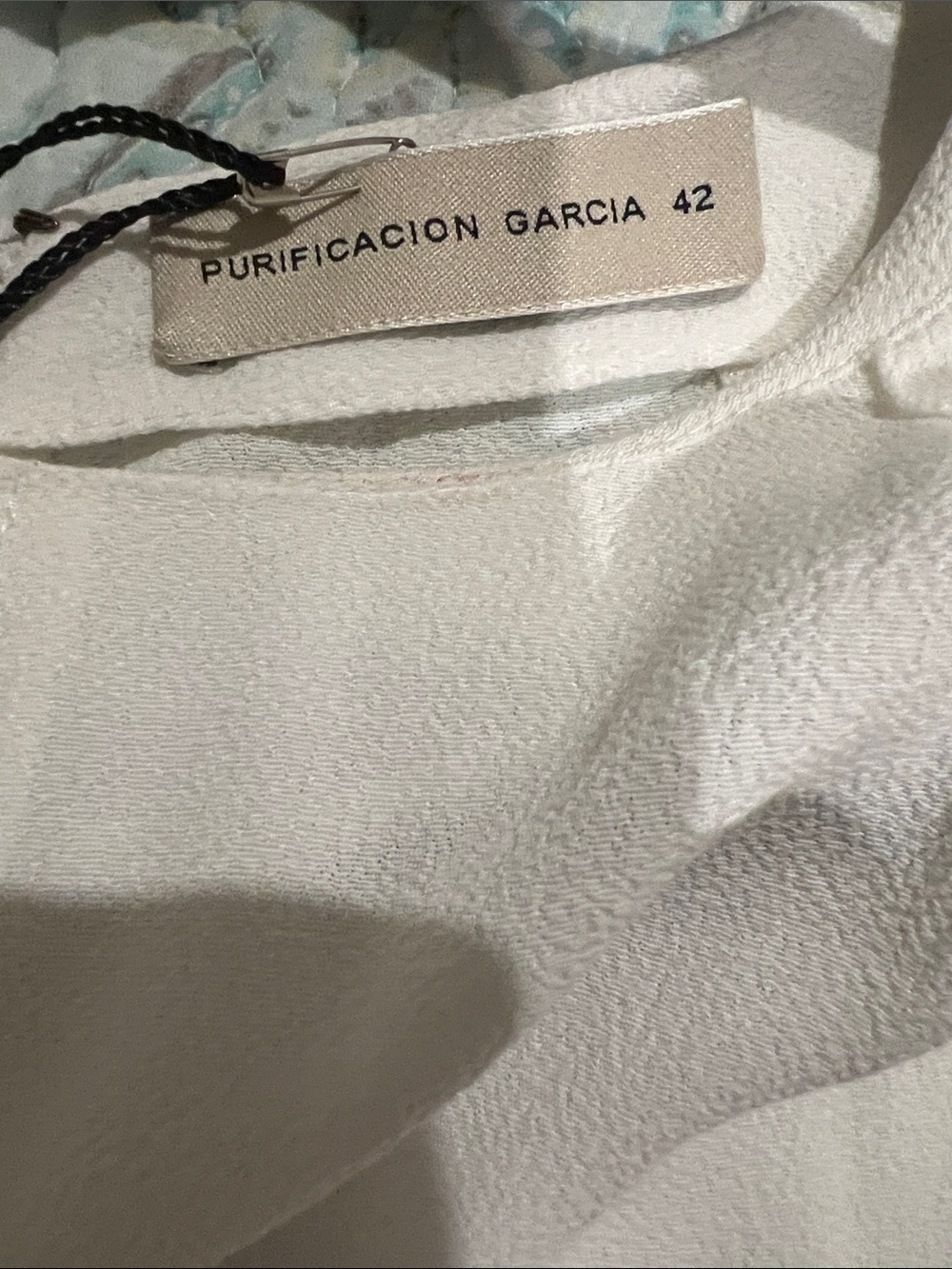 Women’s White Long Sleeve Blouse - Picture 4 of 5